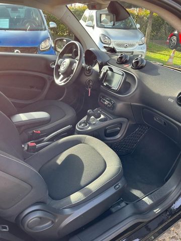 Fahrzeugabbildung Smart Turbo Passion Navi Pano